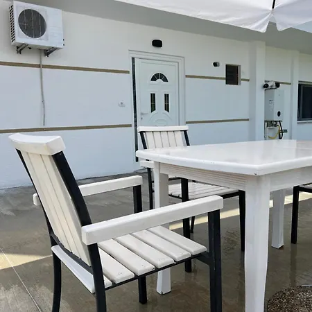 Pollo Guest house Ksamil